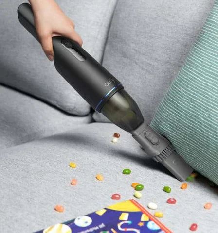 Le meilleur aspirateur pour canapé : le guide ultime