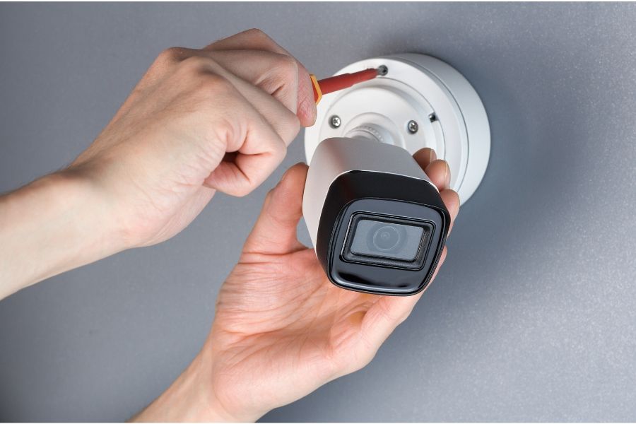 Choisir la meilleure caméra de surveillance pour camping-car: Guide et conseils 2025