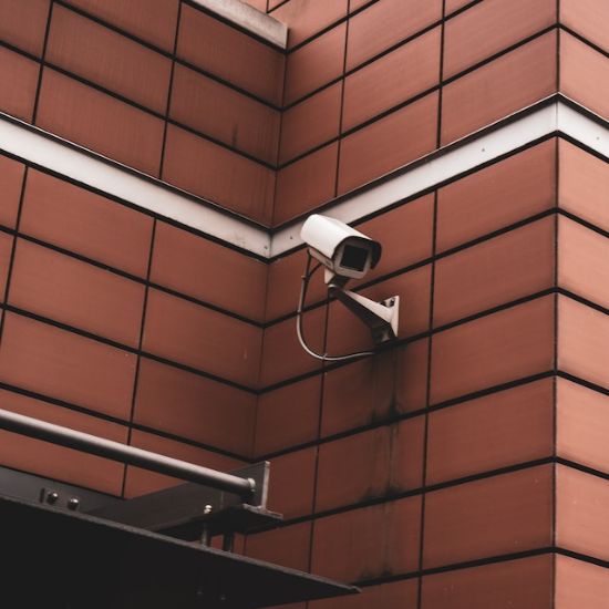 Combien coûte une caméra de surveillance en 2026