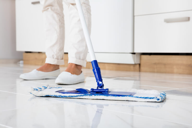 Comment utiliser le vinaigre blanc sur carrelage